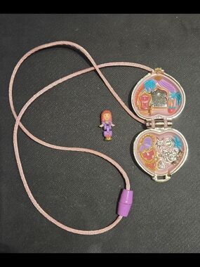 1993 Polly Pocket Princess Palace Locket Complete Vintage By Bluebird